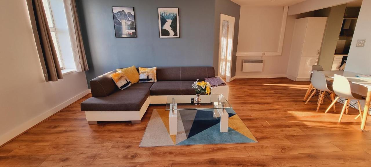 Modern And Spacious Swansea Centre Apartment Εξωτερικό φωτογραφία